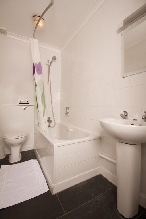 Travelrest Fareham Solent Gateway Hotel Bagian luar foto