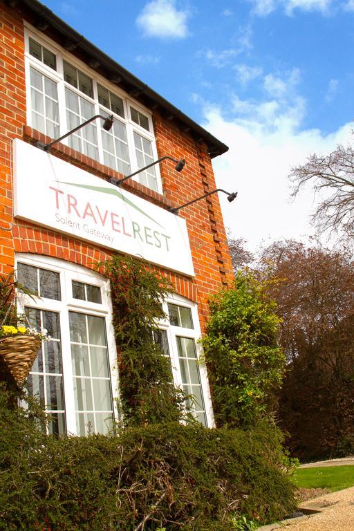 Travelrest Fareham Solent Gateway Hotel Bagian luar foto